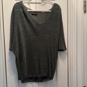 Shimmer Top that takes on the color of your outfit